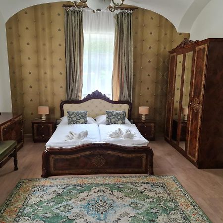 My-Lord Luxapartman Еґер Екстер'єр фото